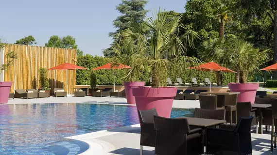 Hilton Evian Les Bains | Auvergne-Rhone-Alpes - Haute-Savoie (bölge) - Thonon-les-Bains (ve civarı) - Evian-les-Bains