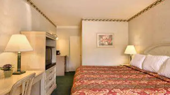 Days Inn Santa Barbara | Kaliforniya - Santa Barbara (ve civarı) - Santa Barbara - Santa Barbara Plajı