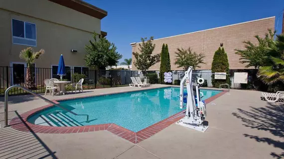 Hampton Inn & Suites Sacramento-Auburn Boulevard | Kaliforniya - Sacramento (ve civarı) - Sacramento