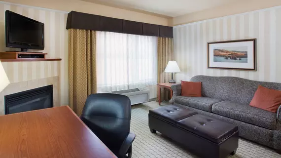 Holiday Inn Express Hotel & Suites Astoria | Oregon - Oregon Coast - Astoria