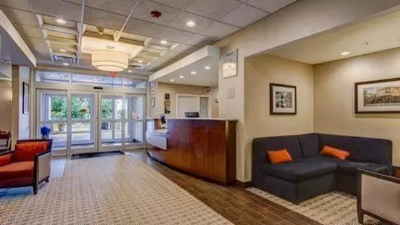 Comfort Inn & Suites North Conway | New Hampshire - North Conway