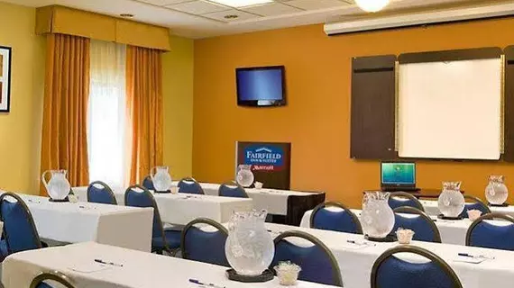 Fairfield Inn & Suites Atlanta Airport North | Georgia - Atlanta (ve civarı) - East Point