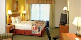 La Quinta Inn & Suites Springfield Airport Plaza