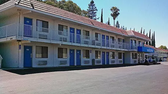 Motel 6 Sacramento West | Kaliforniya - Sacramento (ve civarı) - West Sacramento