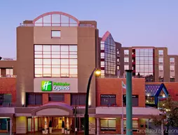 Holiday Inn Express Vancouver-Metrotown (Burnaby) | Britanya Kolombiyası - Vancouver (ve civarı) - Burnaby