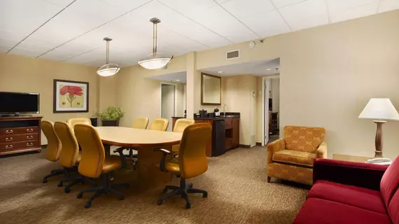 Embassy Suites Atlanta - Airport | Georgia - Atlanta (ve civarı) - College Park