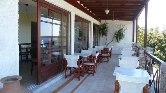 Daphne Hotel | Kuzey Ege Adaları - Samos