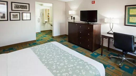 La Quinta Inn & Suites Nashville Airport | Tennessee - Nashville-Davidson - Nashville (ve civarı) - Nashville