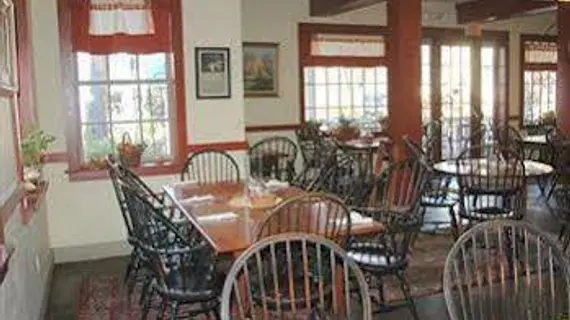 Artists Colony Inn & Restaurant | Indiana - Columbus (ve civarı) - Nashville