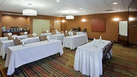 Dollinger's Inn & Suites | New York - Rochester (ve civarı) - Brockport