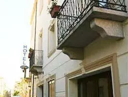 Hotel Cavour | Sardinya - Sassari - Olbia - Olbia Kent Merkezi