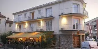 Inter-Hotel Le Grillon D'or