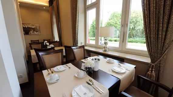 Best Western Hotel Kaiserhof | Kuzey Ren-Westfalia - Bonn (ve civarı) - Bonn - Alt-Godesberg