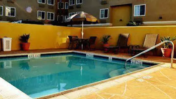 Holiday Inn Express San Diego SeaWorld | Kaliforniya - San Diego County - San Diego Sahili