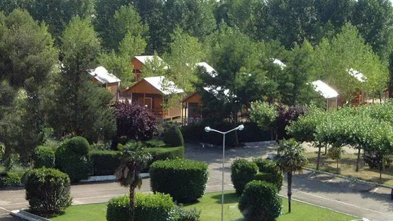 Bungalows Camping Regio | Kastilya ve Leon - Salamanca (vilayet) - Campo de Salamanca - Santa Marta de Tormes