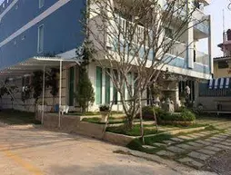 Fahslalom Apart Hotel | Prachuap Khiri Khan (ili) - Hua Hin (ve civarı) - Hua Hin - Khao Takiab