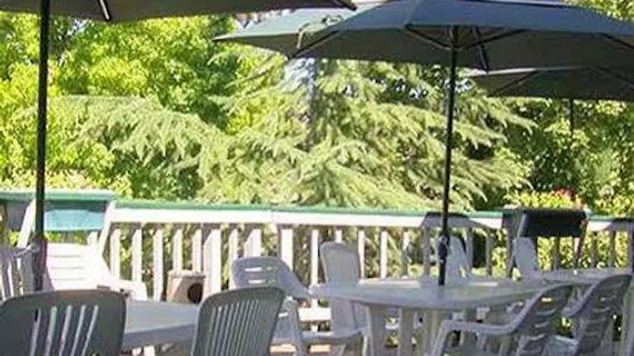 Cedarwood Inn | Oregon - Medford (ve civarı) - Ashland