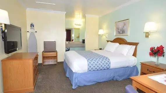 Econo Lodge Morro Bay | Kaliforniya - San Luis Obispo (ve civarı) - Morro Bay