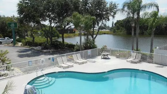 GuestHouse Inn Ellenton | Florida - Sarasota (ve civarı) - Ellenton