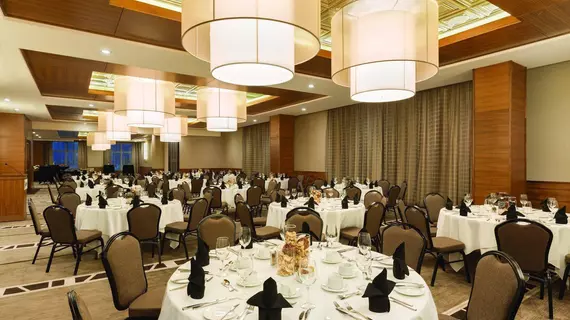 Radisson Hotel & Conference Center Calgary Airport East | Alberta - Calgary (ve civarı) - Calgary