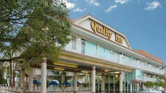 Quality Inn Central Clearwater | Florida - St. Petersburg - Clearwater (ve civarı) - Clearwater