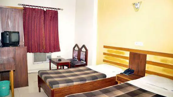 Hotel Prince International | Batı Delhi - Ulusal Eyalet Başkenti Delhi - Delhi (ve civarı) - Yeni Delhi - Karol Bagh