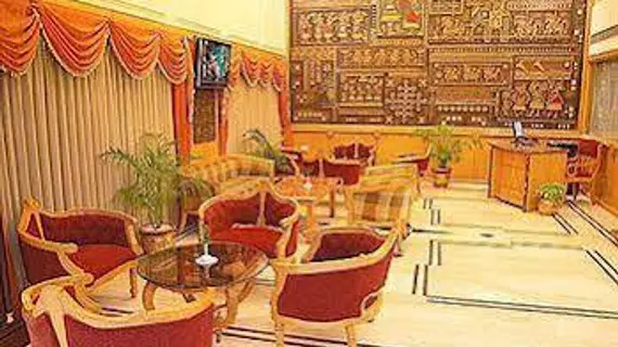 Raj Palace | Tamil Nadu - Tiruvallur - Chennai (ve civarı) - Chennai - T Nagar