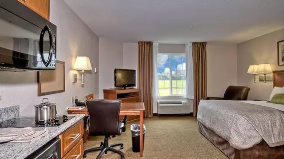 CANDLEWOOD SUITES BURLINGTON | Washington - Vernon Dağı (ve civarı) - Burlington