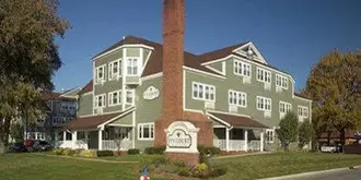 Ivy Court Inn and Suites