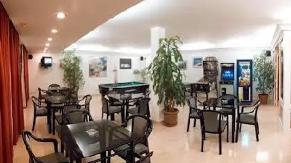 AzuLine Apartamentos Costa Mar | Balearic Adaları - İbiza Adası - Sant Antoni de Portmany