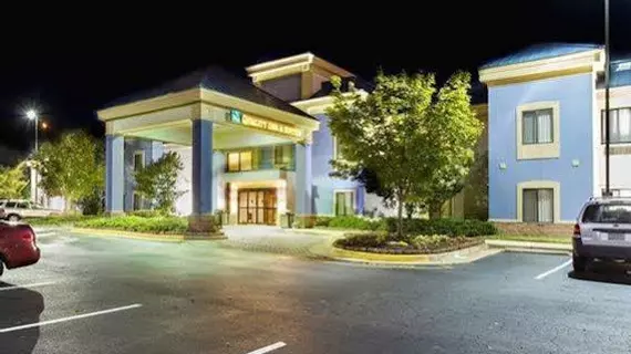 Quality Inn & Suites Quantico | Virginia - Stafford