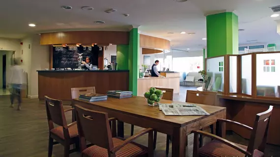 Holiday Inn Express Madrid Tres Cantos | Madrid Özerk Topluluğu - Madrid (ve civarı) - Tres Cantos