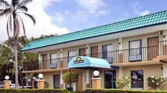 Days Inn Clearwater/Central | Florida - St. Petersburg - Clearwater (ve civarı) - Clearwater