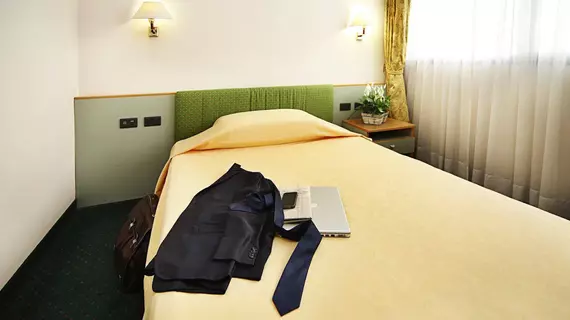 Rege Hotel | Lombardy - Milano (ve civarı) - San Donato Milanese