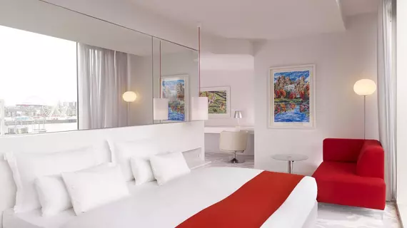 art'otel cologne, by Park Plaza | Kuzey Ren-Westfalia - Köln (ve civarı) - Köln - Ren'in Sol Yakası