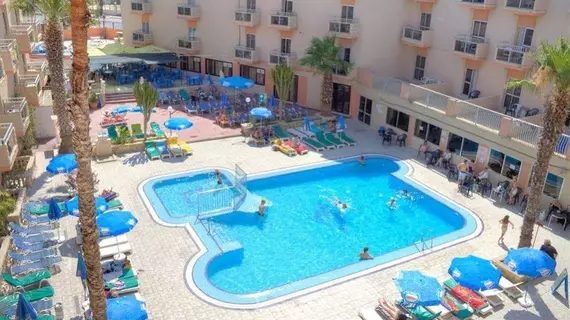 PEBBLES RESORT | Malta - St. Paul's Bay - San Pawl il-Baħar