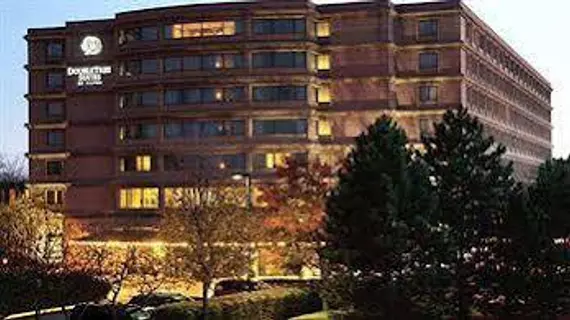 DoubleTree Suites by Hilton Hotel & Conference Center Chicago-Downers Grove | İllinois - Downers Grove