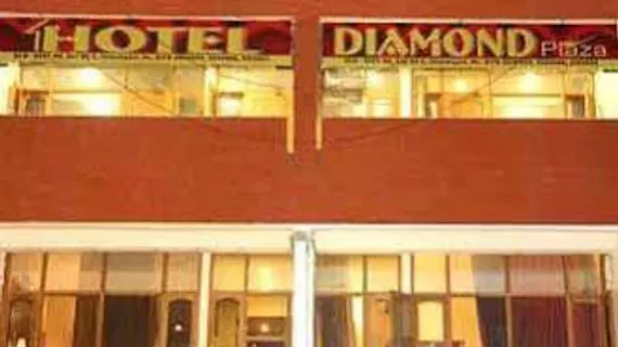 Hotel Diamond Plaza | Pencap - Chandigarh (ve civarı) - Chandigarh