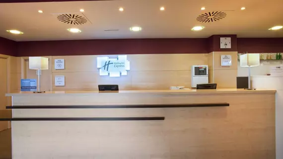 Holiday Inn Express Madrid-Getafe | Madrid Özerk Topluluğu - Madrid (ve civarı) - Getafe