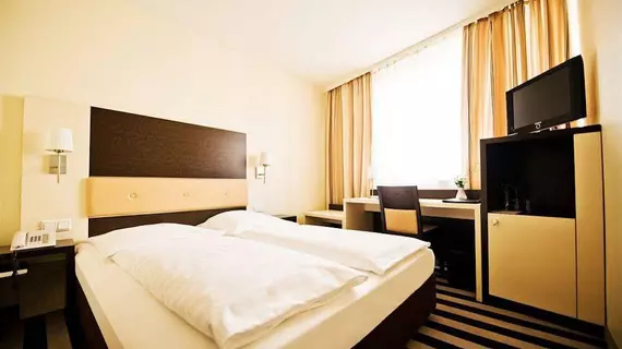 Bristol Hotel | Hessen - Frankfurt (ve civarı) - Frankfurt