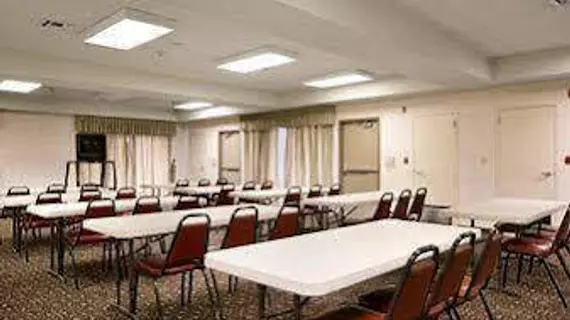 Days Inn Fontana / Rialto | Kaliforniya - San Bernardino County - San Bernardino (ve civarı) - Rialto