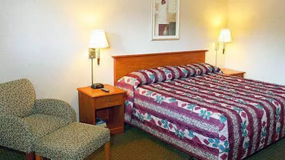 Econo Lodge Inn & Suites I-35 at Shawnee Mission | Kansas - Kansas City (ve civarı) - Mission