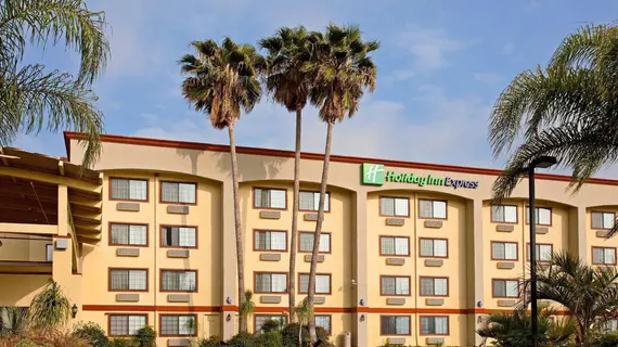 Holiday Inn Express Colton-Riverside North | Kaliforniya - San Bernardino County - San Bernardino (ve civarı) - Colton