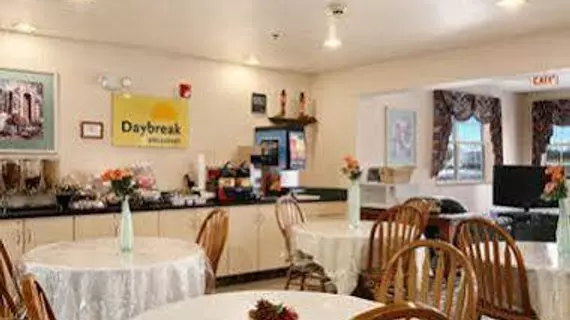 Days Inn and Suites Pryor | Oklahoma - Pryor (ve civarı) - Pryor