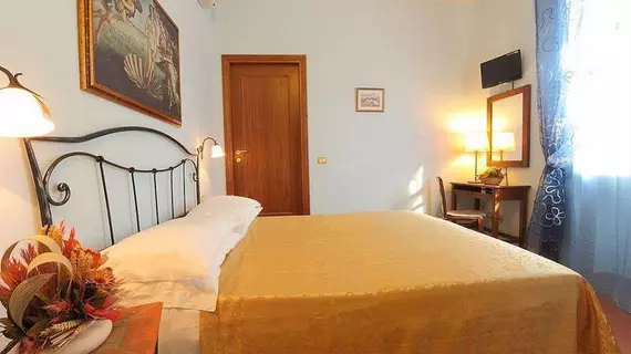 Bed and Breakfast Antiche Armonie | Toskana - Floransa (il) - Floransa - Porta al Prato - Santa Maria Novella