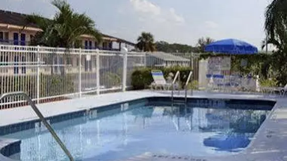 Howard Johnson Inn Vero Beach / I95 | Florida - Vero Beach (ve civarı) - Vero Beach