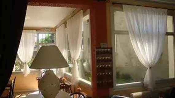 Hotel Val De Saone Lyon Caluire Rillieux | Auvergne-Rhone-Alpes - Rhone (bölge) - Lyon (ve çevresi) - Sathonay-Camp