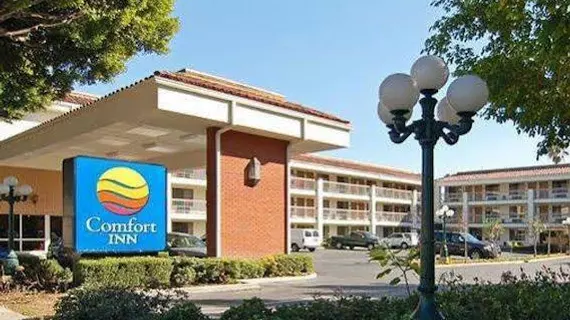 Comfort Inn Near Pasadena Civic Auditorium | Kaliforniya - Los Angeles County - San Gabriel Valley