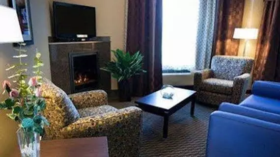 Comfort Suites Kelowna | Britanya Kolombiyası - Kelowna - Rutland