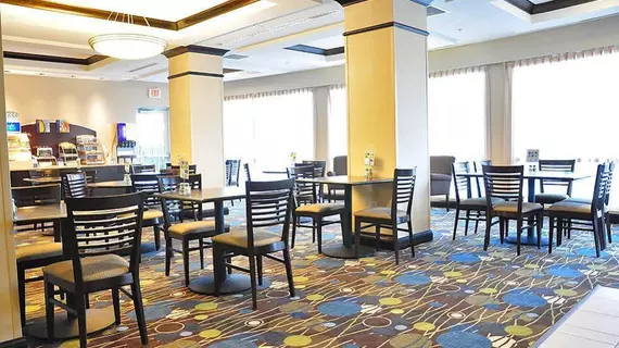 Holiday Inn Express Hotel & Suites Fort Myers West - The Forum | Florida - Fort Myers (ve civarı) - Fort Myers